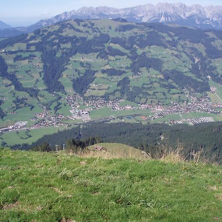 Apartamento Haus Hirzinger Brixen im Thale Exterior foto