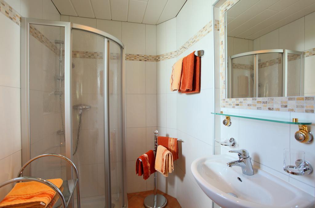 Apartamento Haus Hirzinger Brixen im Thale Habitación foto